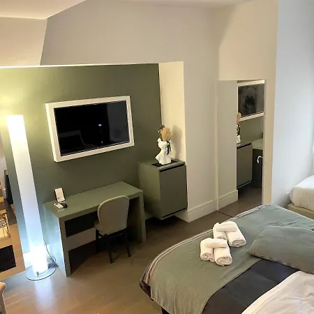 Отель Xenia Luxury Реджо-ди-Калабрия