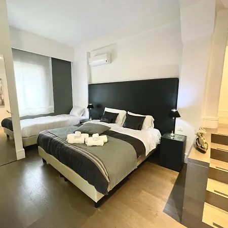 לינה וארוחת בוקר Athena Luxury 4*