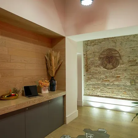 Couette-café Athena Luxury 4*