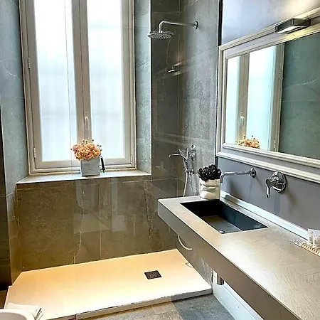 Athena Luxury Bed & Breakfast 4*